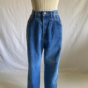 vintage 80s womens lee riders blue jeans high waist 28 pleated mom jeans soft faded frayed union made usa ugwa