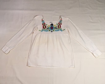 vintage jaren '70 handgeweven katoenen gaas geborduurd vierkant hals lange mouw boer handgemaakte festival blouse gemaakt in India