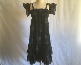 vintage 70s young edwardians by arpeja smock tube cold shoulder sun dress black ruffle gauze floral print 1970s fashion womens hippie boho