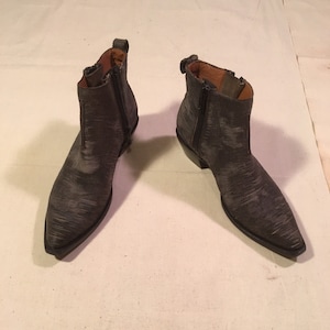 Frye boots 4001 online