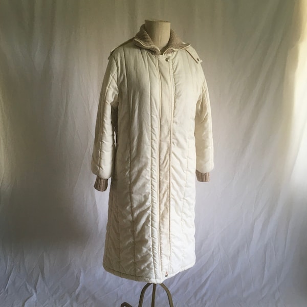 vintage 80s Furrrina quilted bone white hooded long coat womens 1980s fashionjumping animals lining