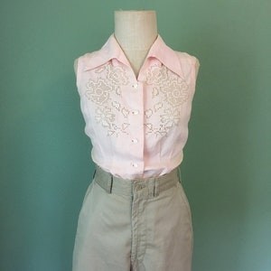 vintage 40s handmade patched mended womens pink cotton embroidered lace sleeveless mop button up collar blouse shirt