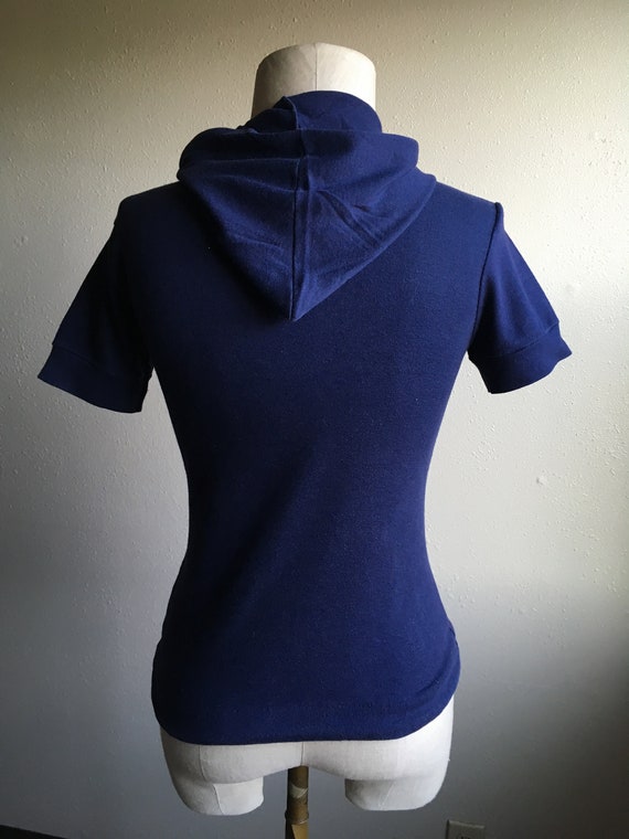 vintage 70s short sleeve dark blue pullover hoode… - image 5