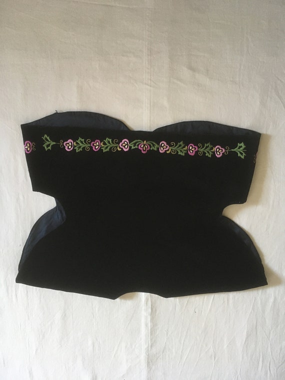 vintage hungarian black velvet embroidered folk v… - image 8
