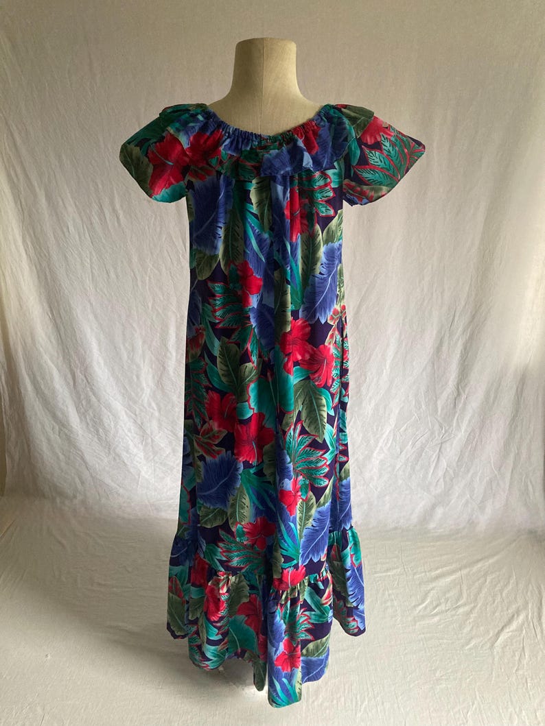 Vintage 90s Hilo Hattie Muumuu Hawaiian Original Hibiscus Print Dress ...