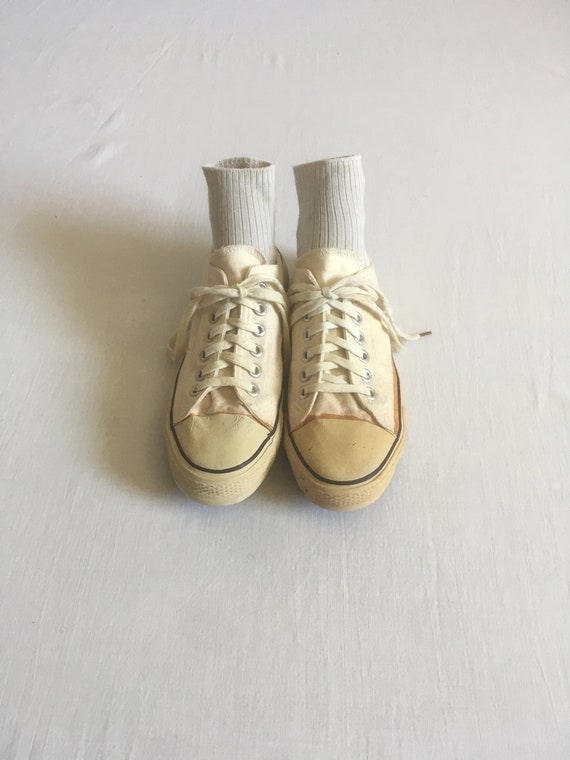 vintage 70s natural white canvas low top lace up … - image 3
