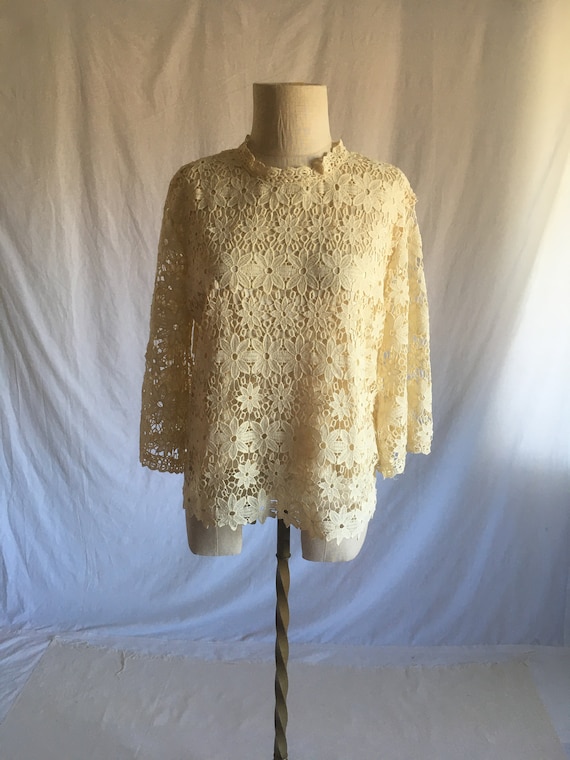 vintage 60s natural white lace floral bell sleeve… - image 2