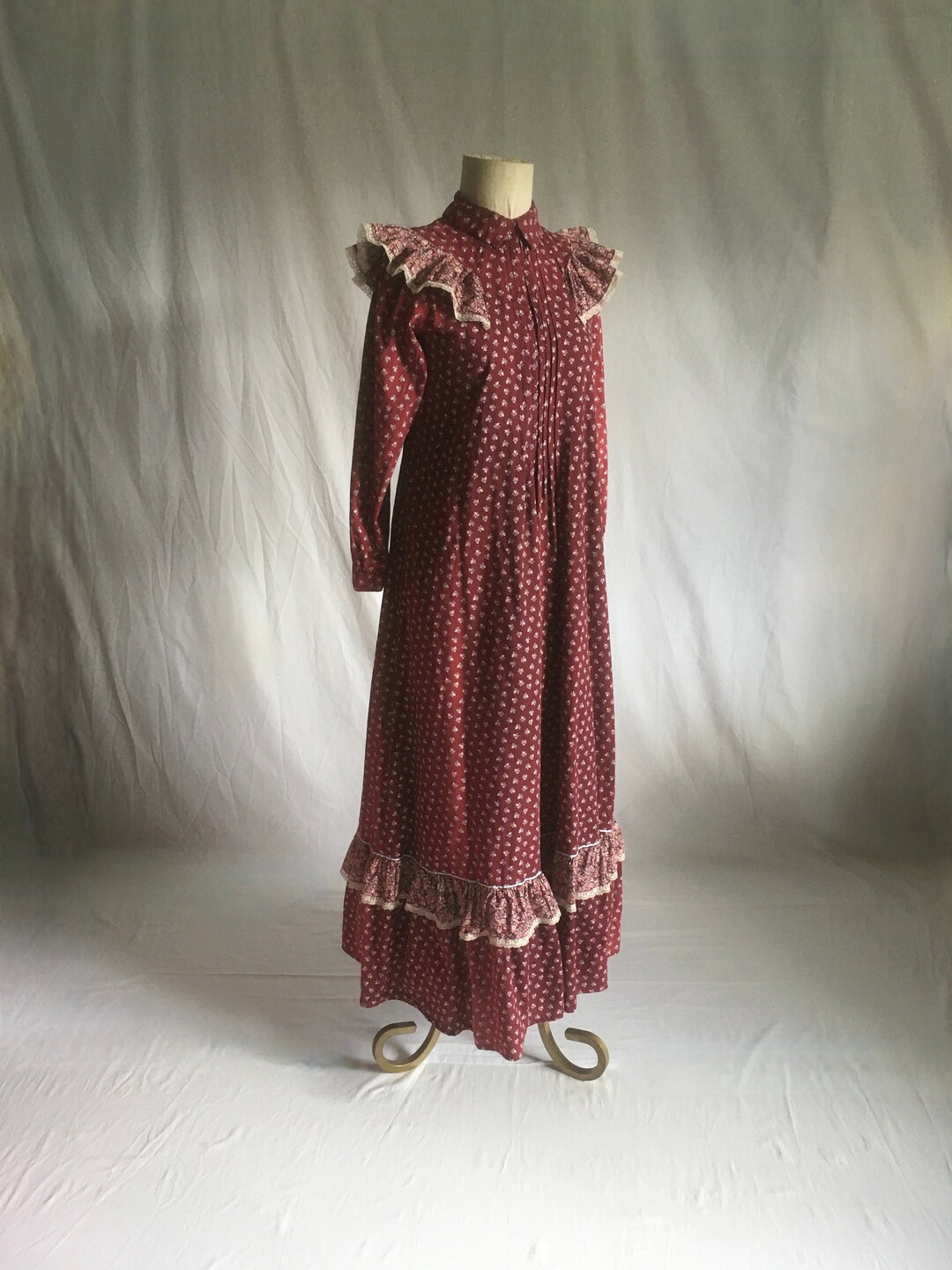 Delightful Handmade 70s Knit Dress