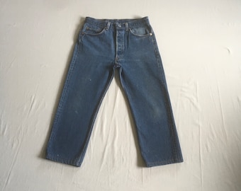 Vintage 90er Jahre Levis 501 Blue Jeans 31 x 23 abgeschnitten, gesäumt, hergestellt in den USA, Knopfleiste