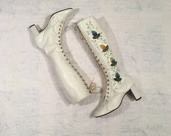 vintage 60s 70s white leather embroidered floral  lace up Penny Lane gogo boots womens 9