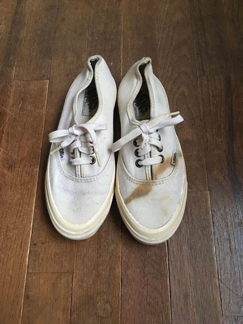 cream canvas vans