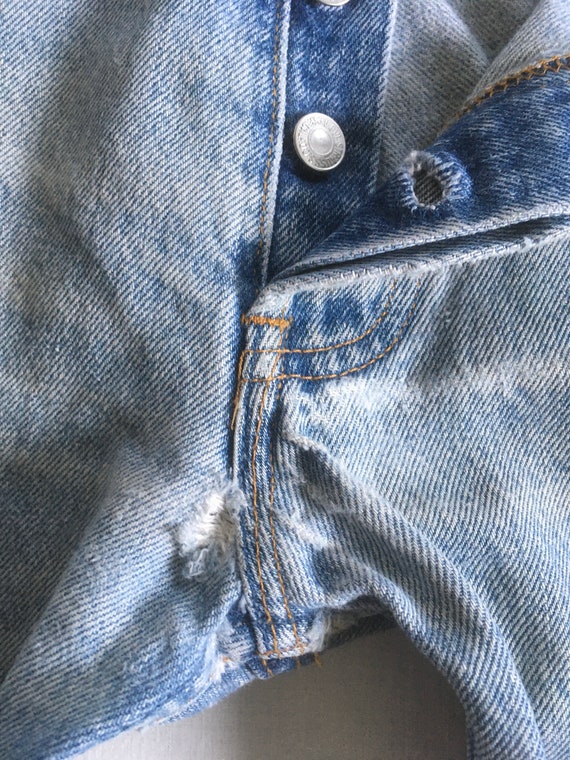 vintage 90s levis 501 xx ripped frayed blue jeans… - image 4