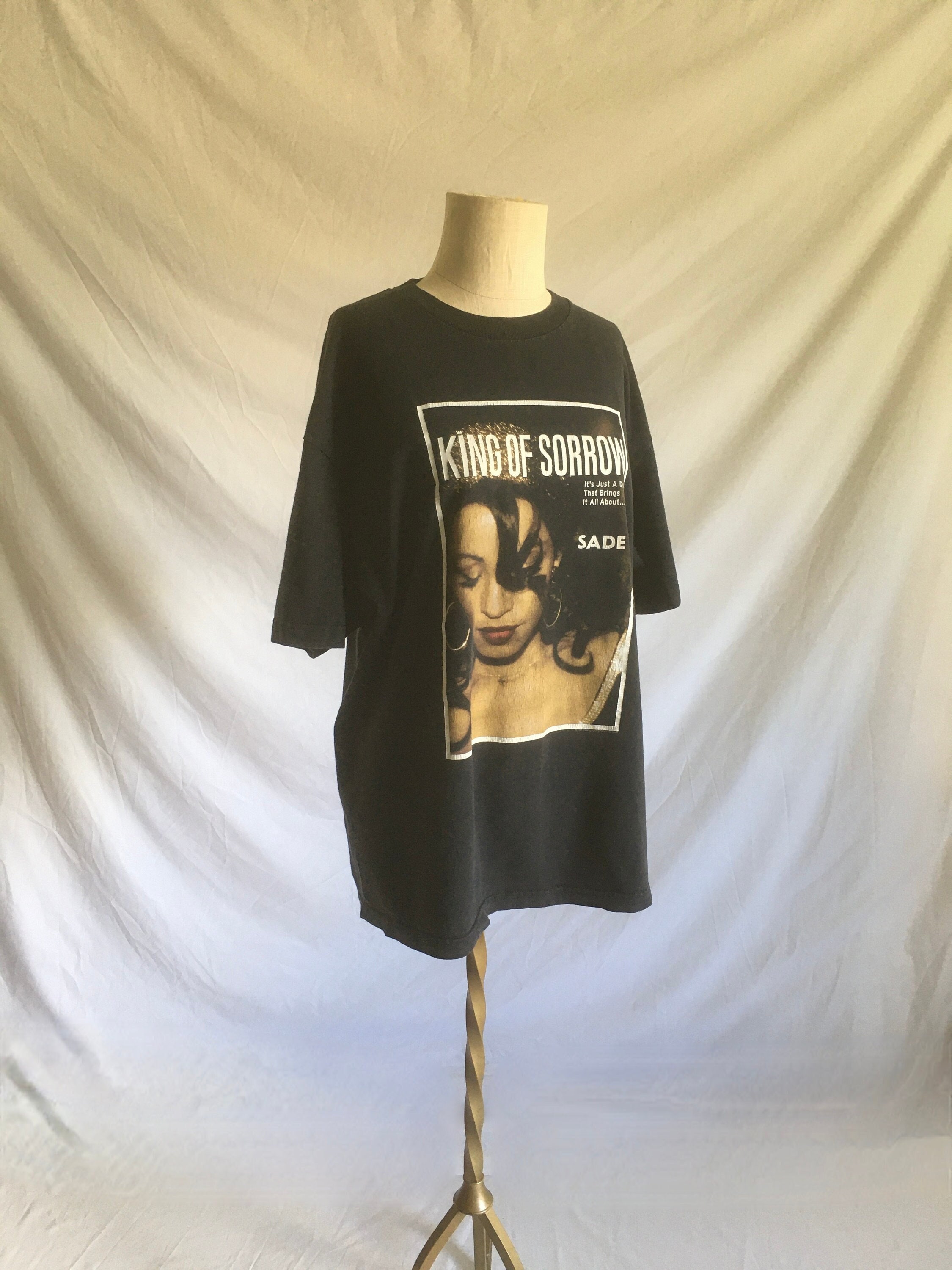 Vintage 2001 Sade Lovers Rock King of Sorrow T Shirt Vintage 2001 Sade Lovers Rock King of Sorrow T Shirt