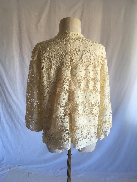 vintage 60s natural white lace floral bell sleeve… - image 5