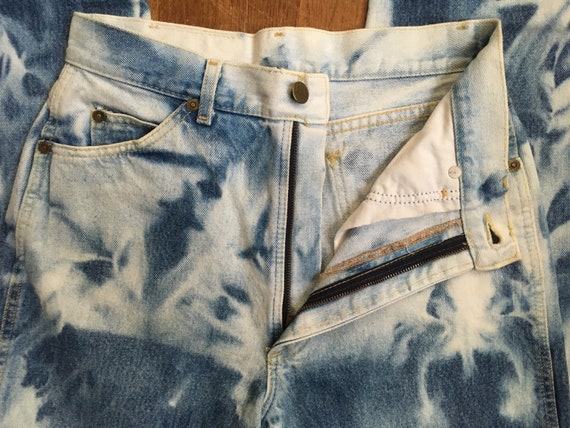 Tie Dye jeans by Next and Vintage denim shirt - Les Berlinettes