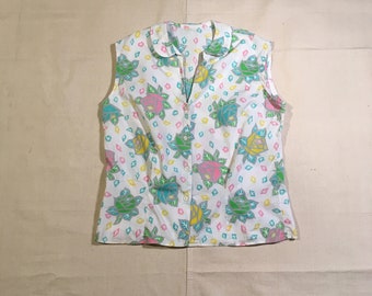 vintage 50s mid century atomic pastel floral pattern button up sleeveless cotton peter pan collar summer blouse