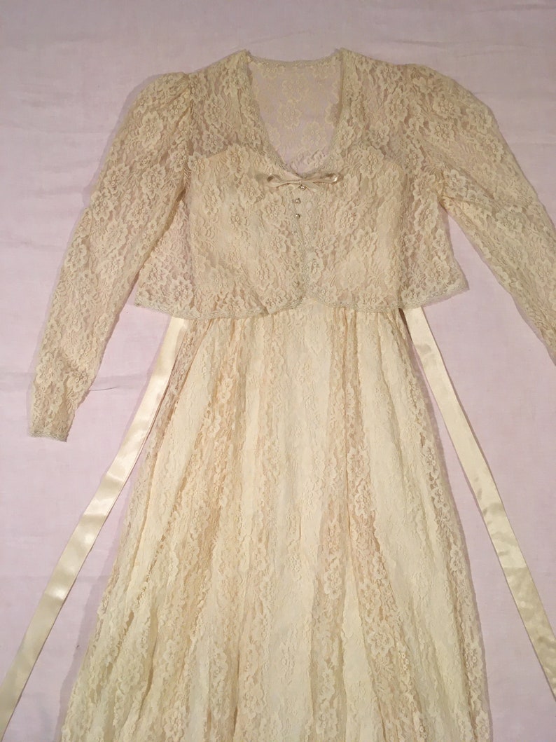 Vintage 70s Gunne Sax Jessica Ivory White Satin Floral Lace Bodice ...
