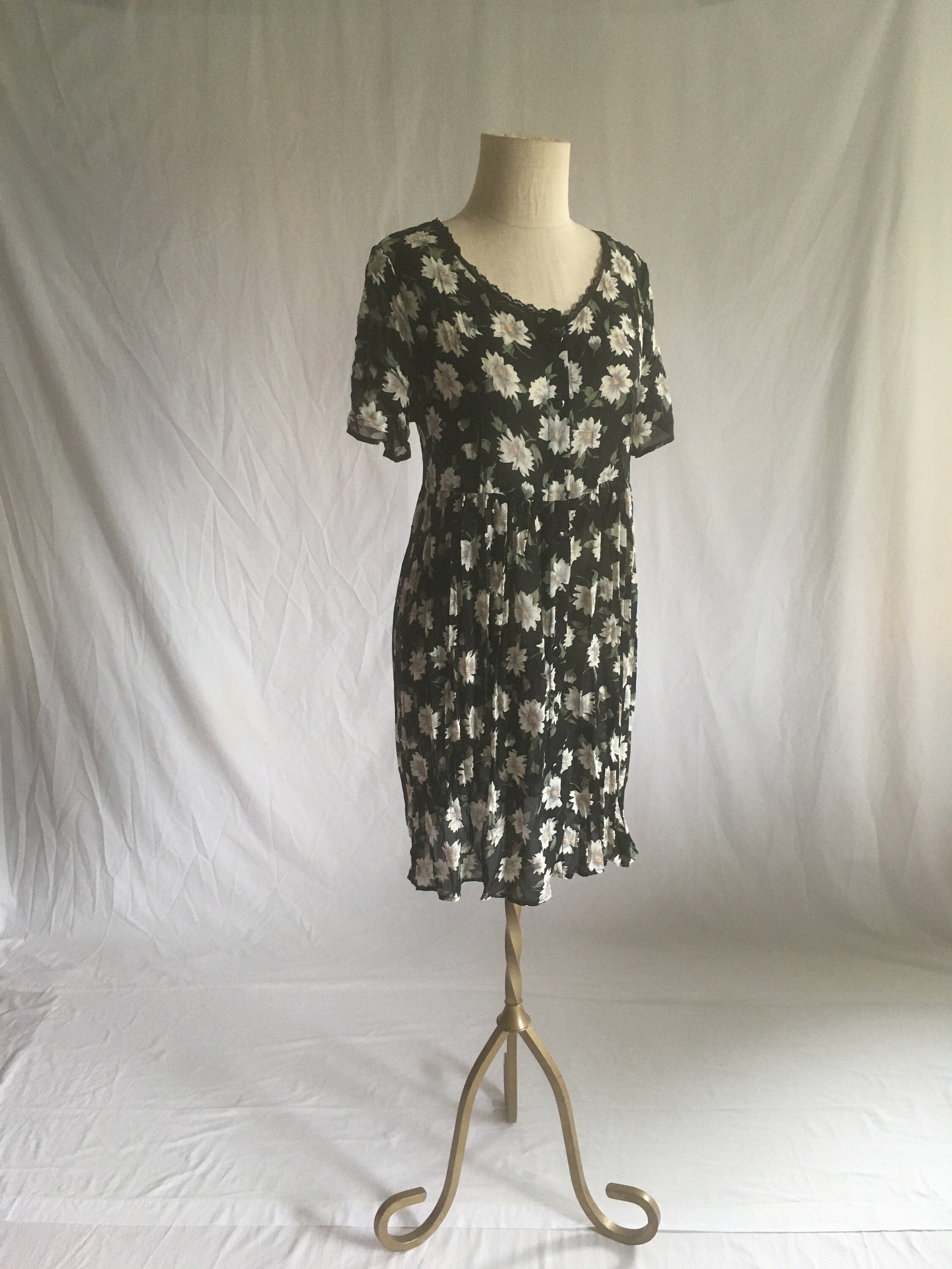 Vintage 90s Floral Polyester Baby Doll Crinkle Dress Mini Button Up Scoop Neck Grunge Style 1990s Street Fashion Spoiled Girls Label