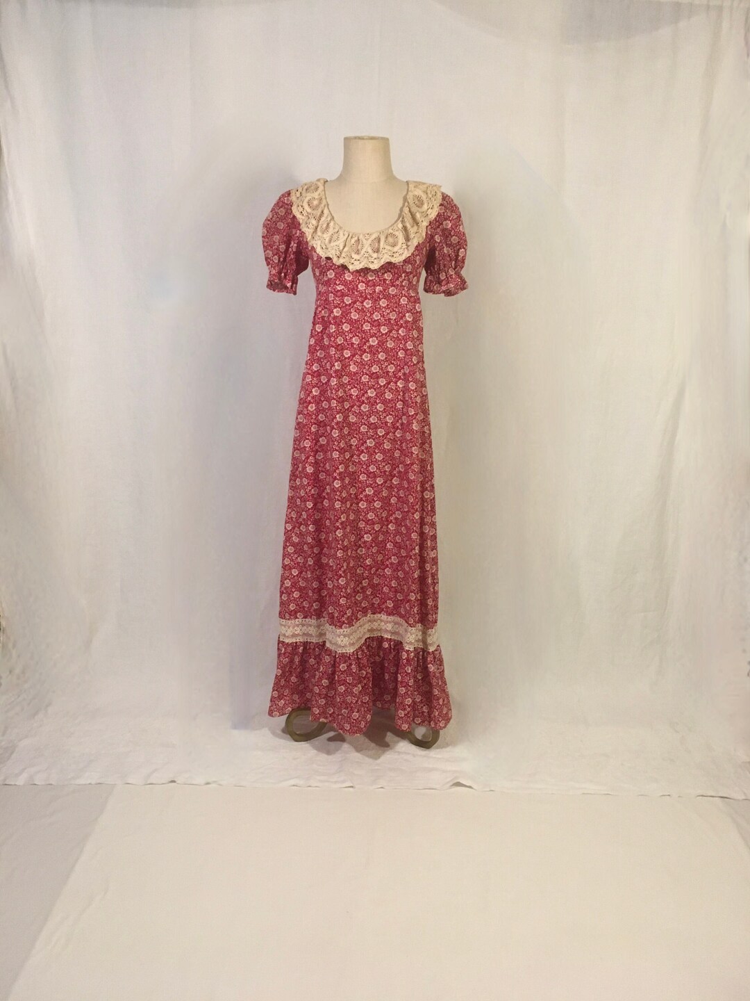 Vintage 70s Cranberry Red Floral Chintz Empire Waist Dress Puffy