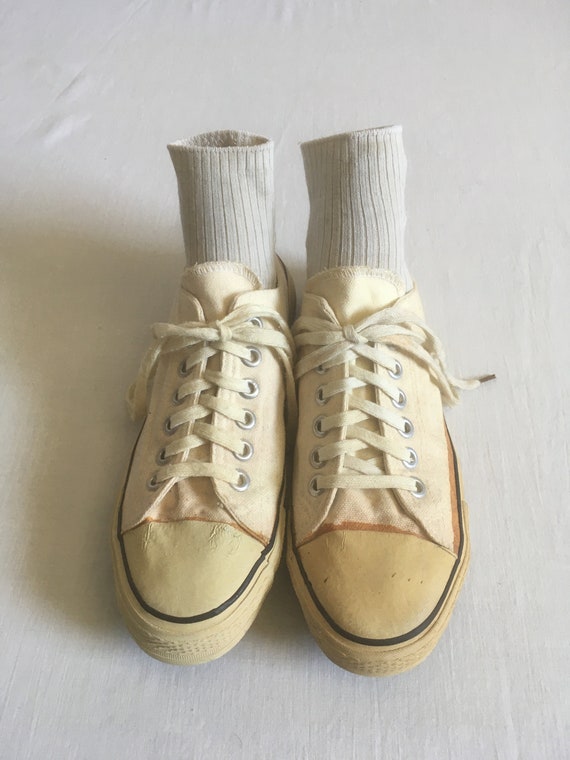 vintage 70s natural white canvas low top lace up … - image 4