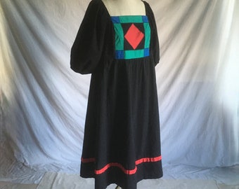 vintage 70s jc penney fashions black color block puff sleeve kaftan square neck muu muu dress hippie boho 1970s loose fit babydoll