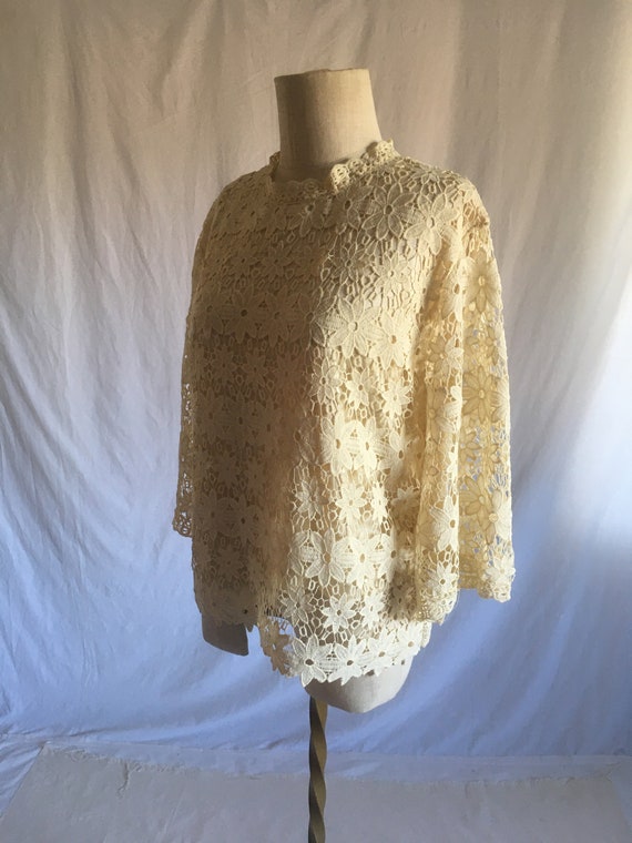 vintage 60s natural white lace floral bell sleeve… - image 6