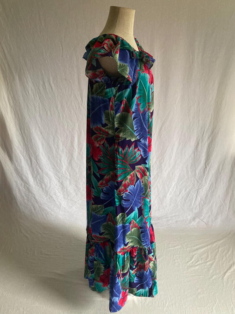 Vintage 90s Hilo Hattie Muumuu Hawaiian Original Hibiscus Print Dress ...