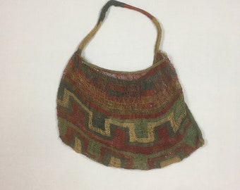 vintage bilum bag Papua New Guinean Woven vegetable dyed hand spun tree fiber rope bag market