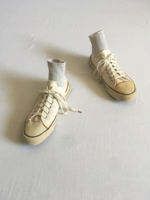 vintage 70s natural white canvas low top lace up … - image 2