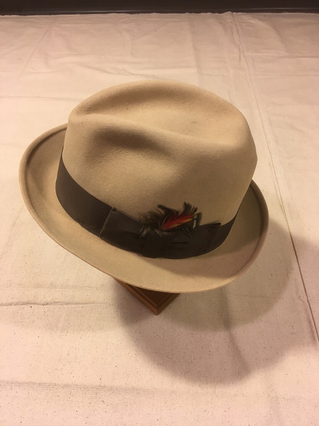 Vintage 60s Stetson Sovereign Fedora Light Brown Felt Vintage 60s Stetson Sovereign Fedora Light Brown Felt