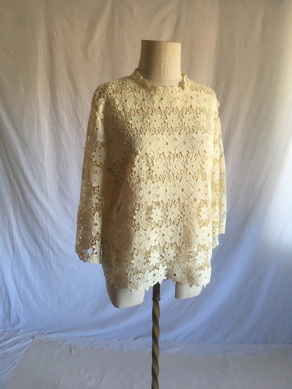 vintage 60s natural white lace floral bell sleeve… - image 1