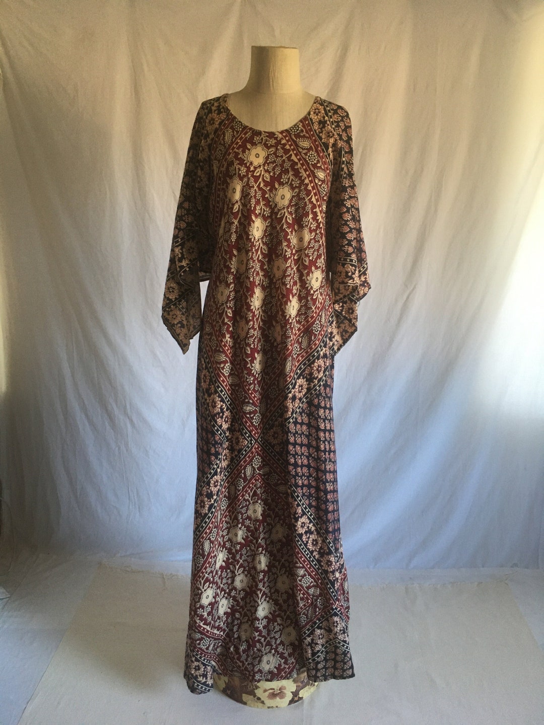 Vintage70s Mahranee Tapestry Block Print Kaftan Dress Made in Pakistan