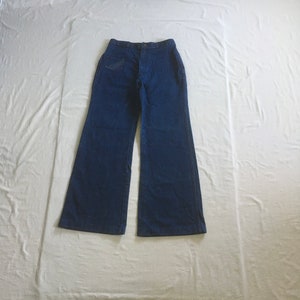 vintage 70s wrangler bell bottom dark wash blue jeans denim bells 31 32 hippie boho disco denim high waist hip huggers