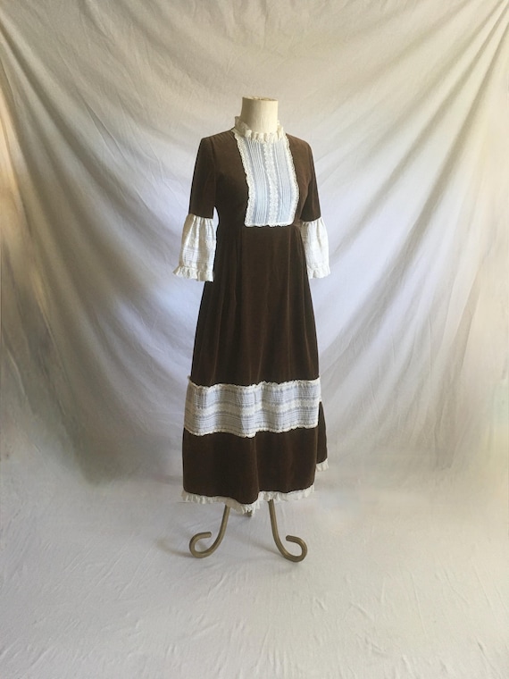 Vintage 70s Couriers California Brown Velvet Lace Bell Sleeve