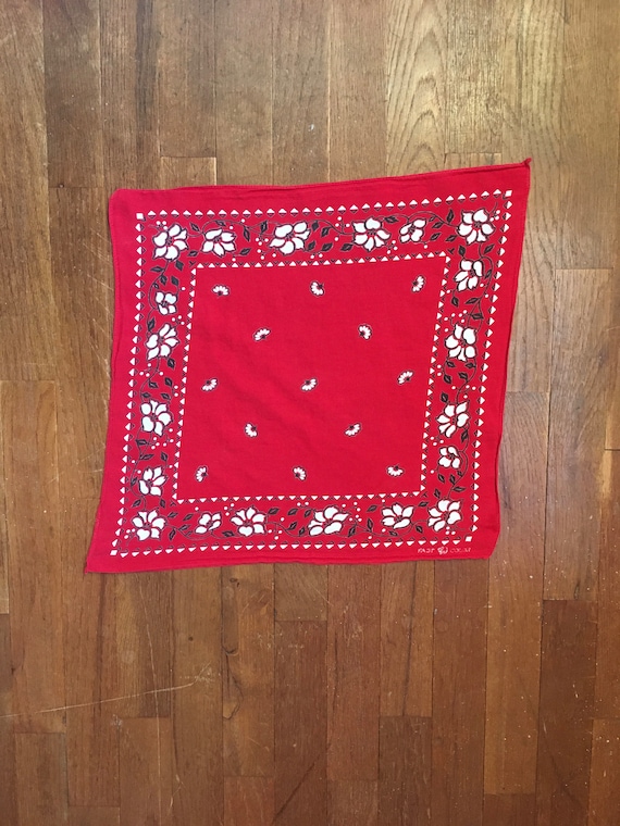 Vintage 40s Turkey Red Elephant Trunk Down Fast Color Bandanna