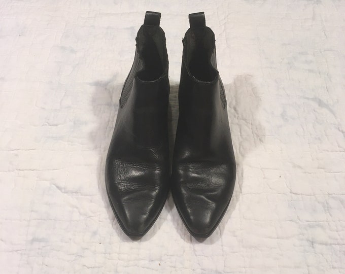 Vintage 90s Sutton Plaza Black Leather Pull on Side Gore Chelsea Ankle ...