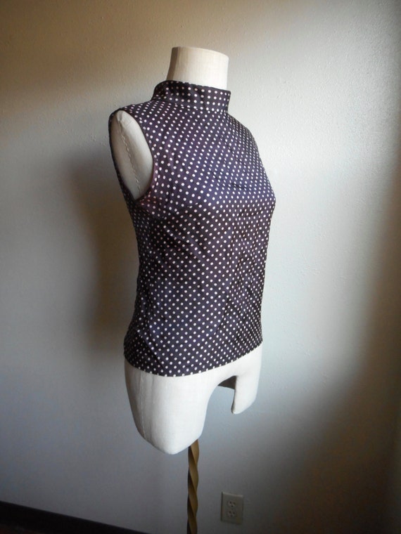 vintage 1960s womens sleeveless mod polka dot tur… - image 2