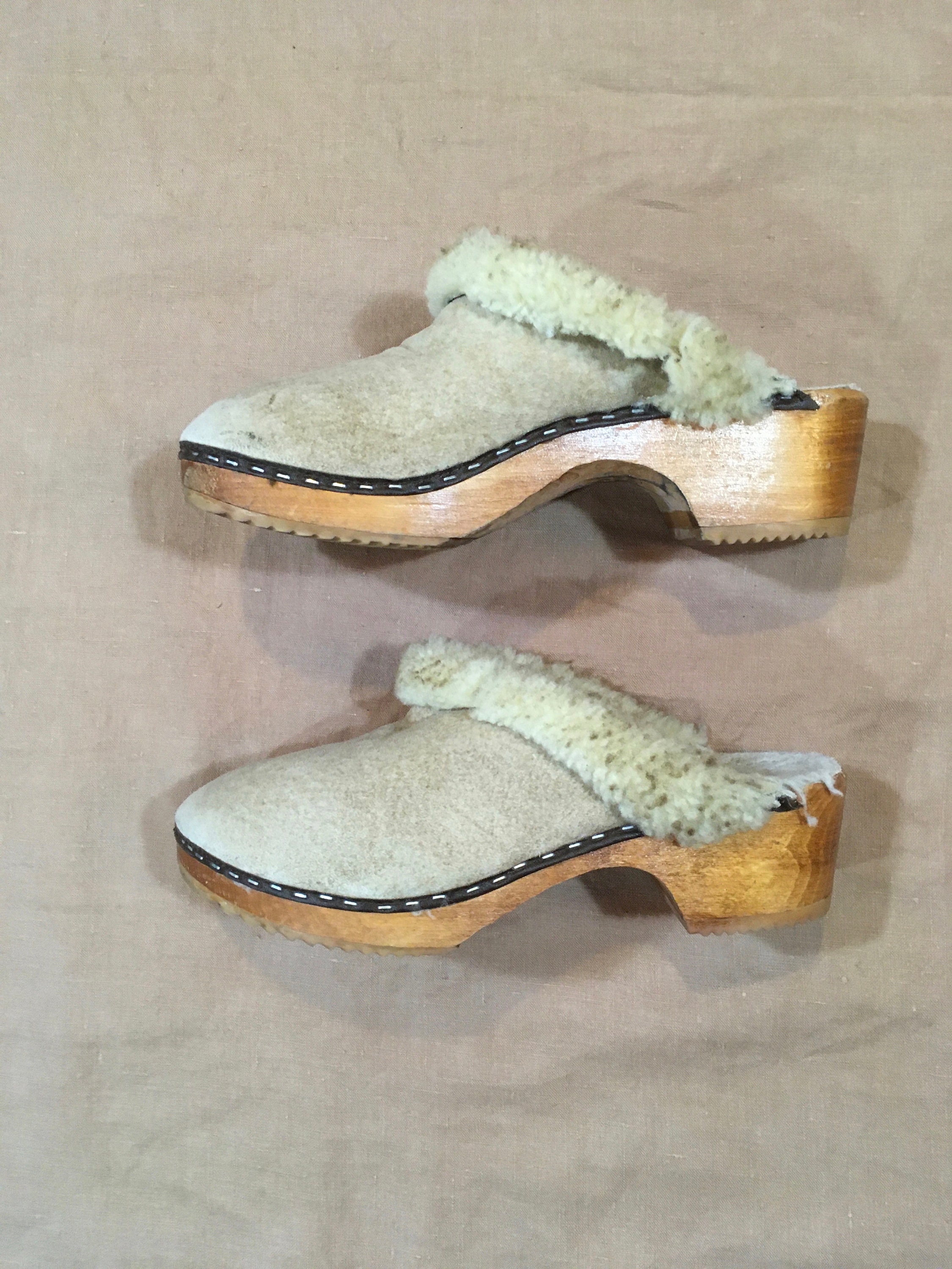 Vintage shearling wooden clogs size 41 | Etsy