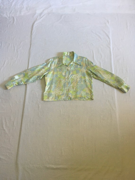 vintage 60s satin novelty print button up blouse … - image 4