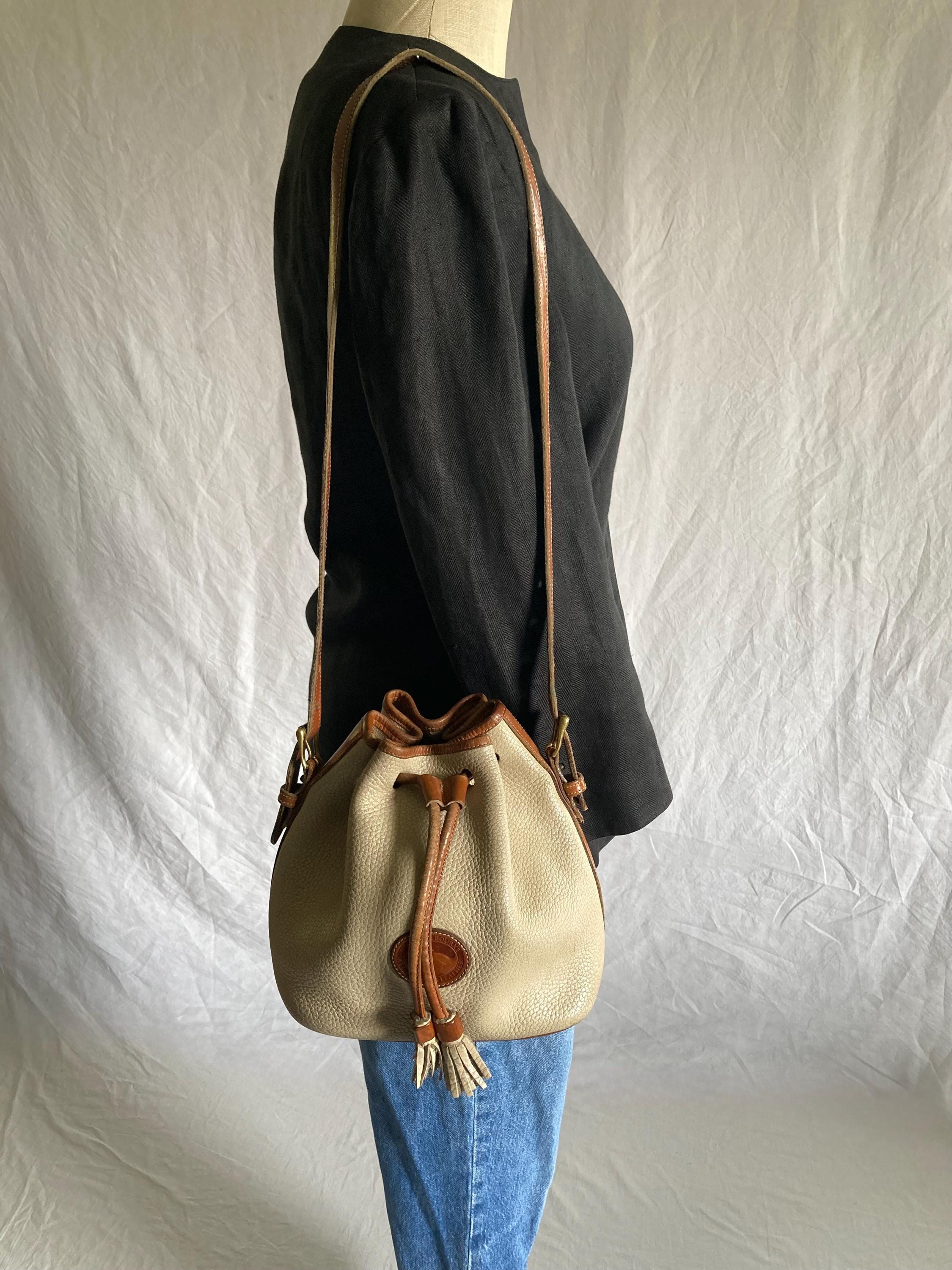 Vintage Dooney & Bourke Black and Tan Pebble  Leather Drawstring Bag Dooney Bourke Vintage 90s Black Pebbled Leather Bucket Bag  main image 3