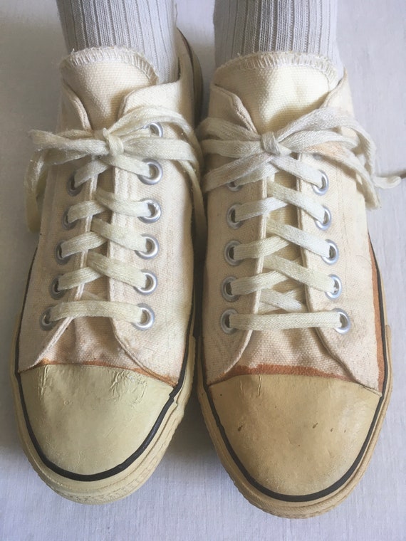 vintage 70s natural white canvas low top lace up … - image 5