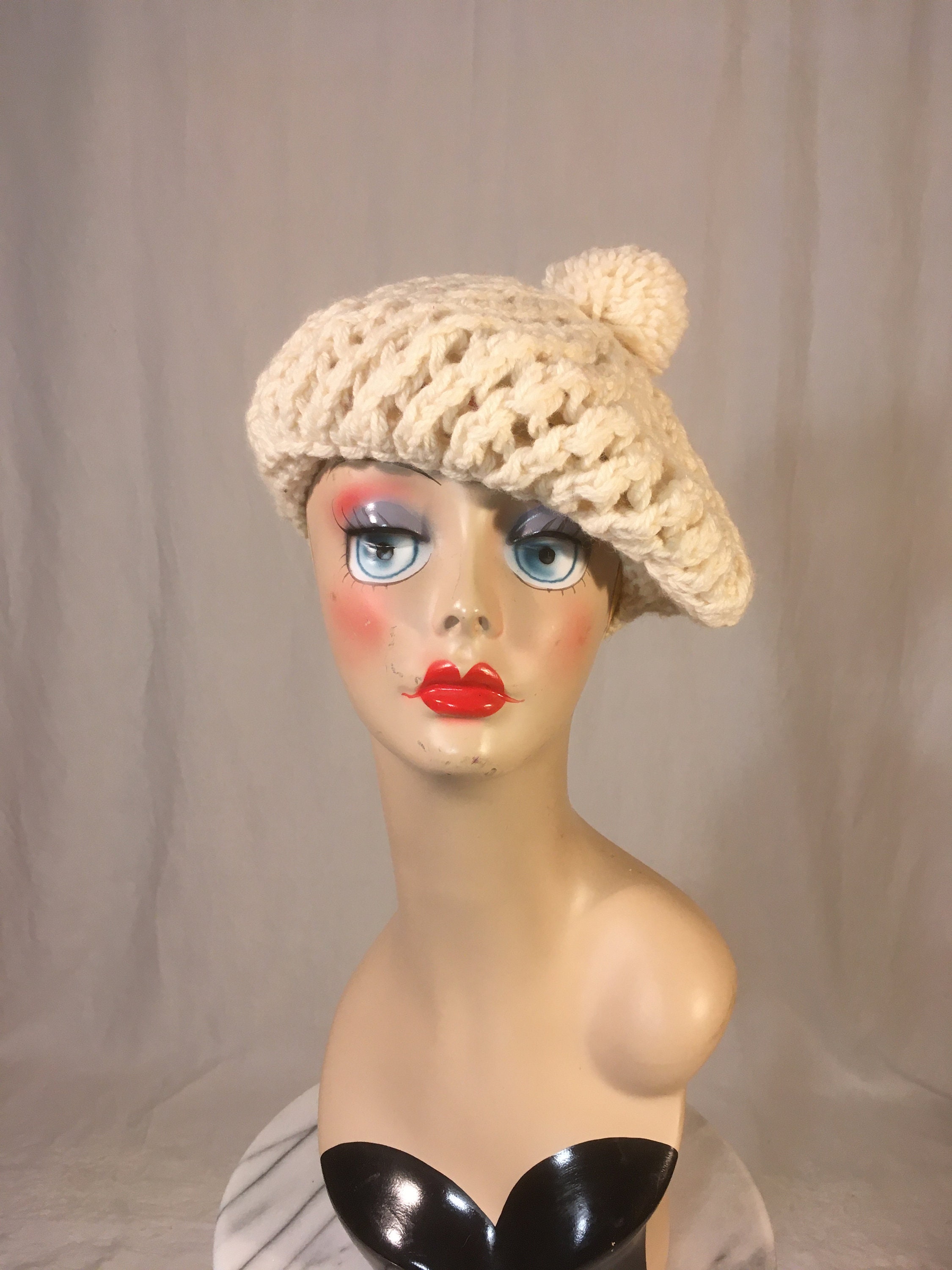 Vintage 70s Handknit Natural White Pom Beret Hat Wool Feel  display picture 3