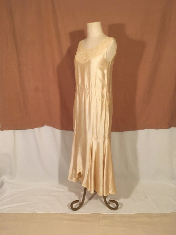 vintage 1920s silky satin charmeuse and lace slee… - image 9