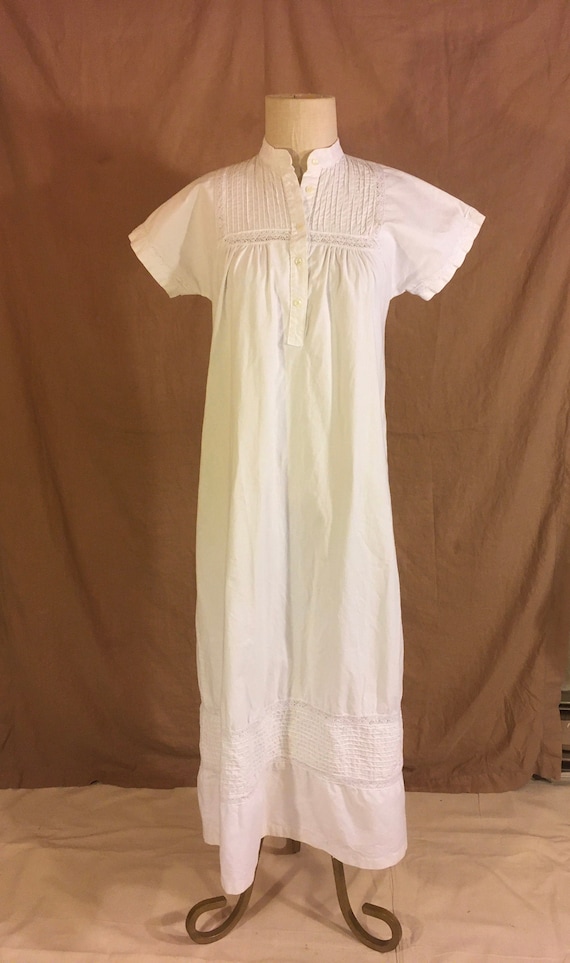 Vintage 80s Queen Anne's Lace by Aileen West White Cotton Henley Nightgown  