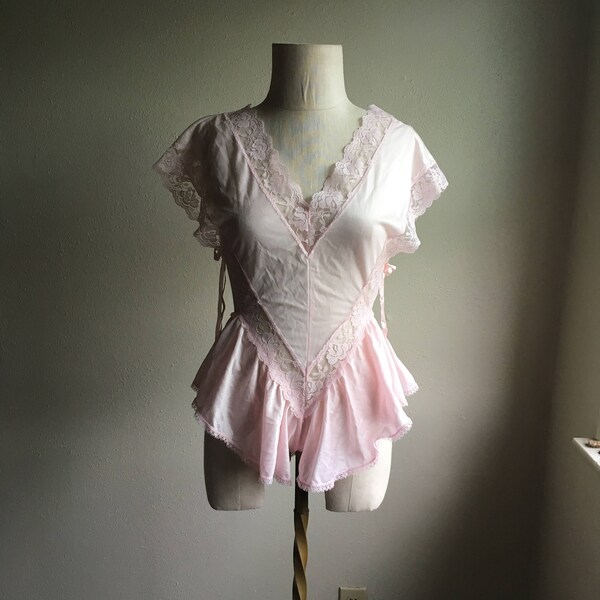 vintage 80s taryn alexander pink nylon lace crotch snap teddy made in usa