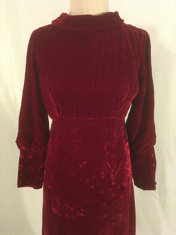 vintage 60s crushed red velvet empire waist mutto… - image 2