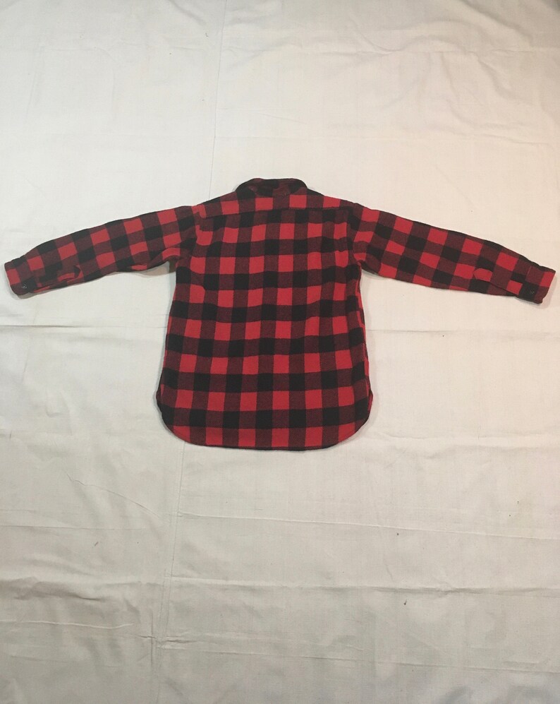 vintage 60s pilgrim sears roebuck red black rob roy buffalo plaid wool concave button gusset hem outdoor shirt image 4