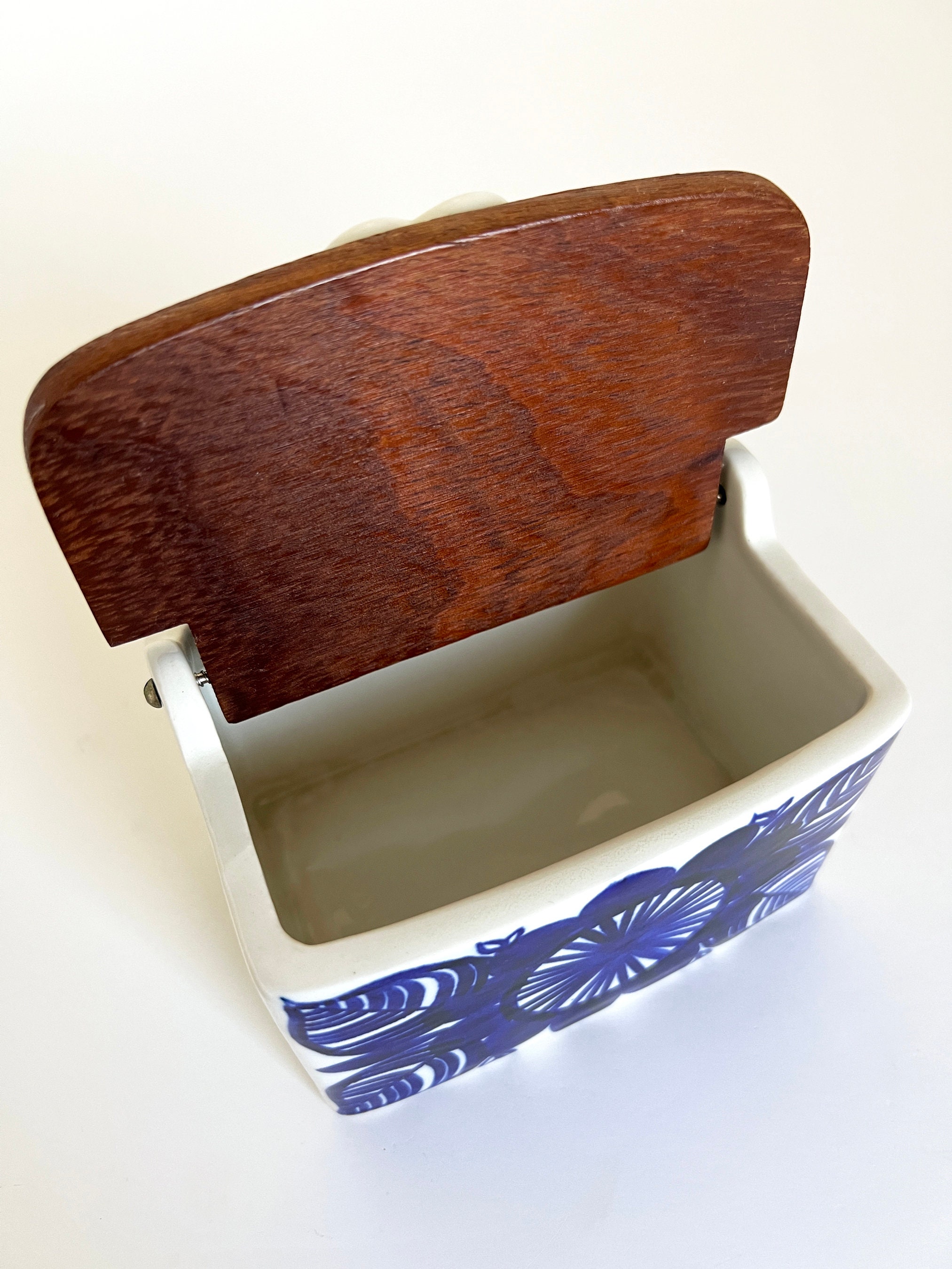 Arabia Finland Kookki Salt Box Lidded Container Gunvor Olin
