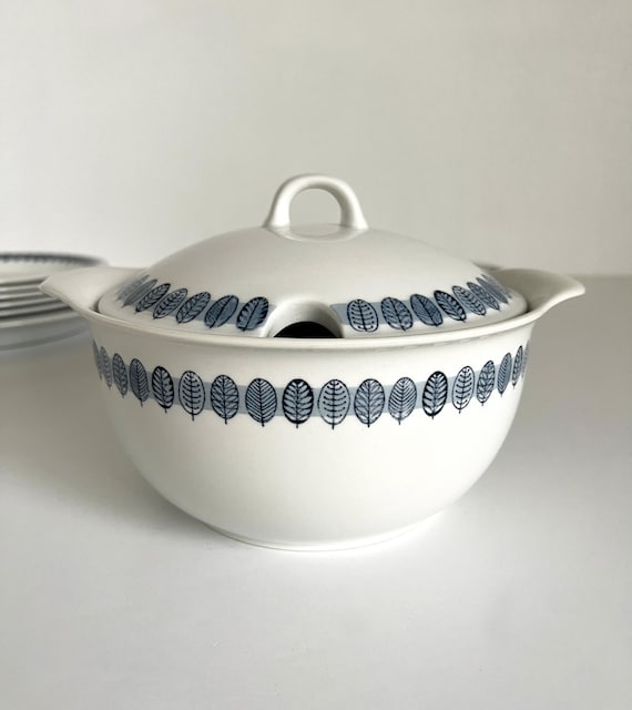 Arabia Finland Linnea Large Tureen Round Covered Vegetable Bowl