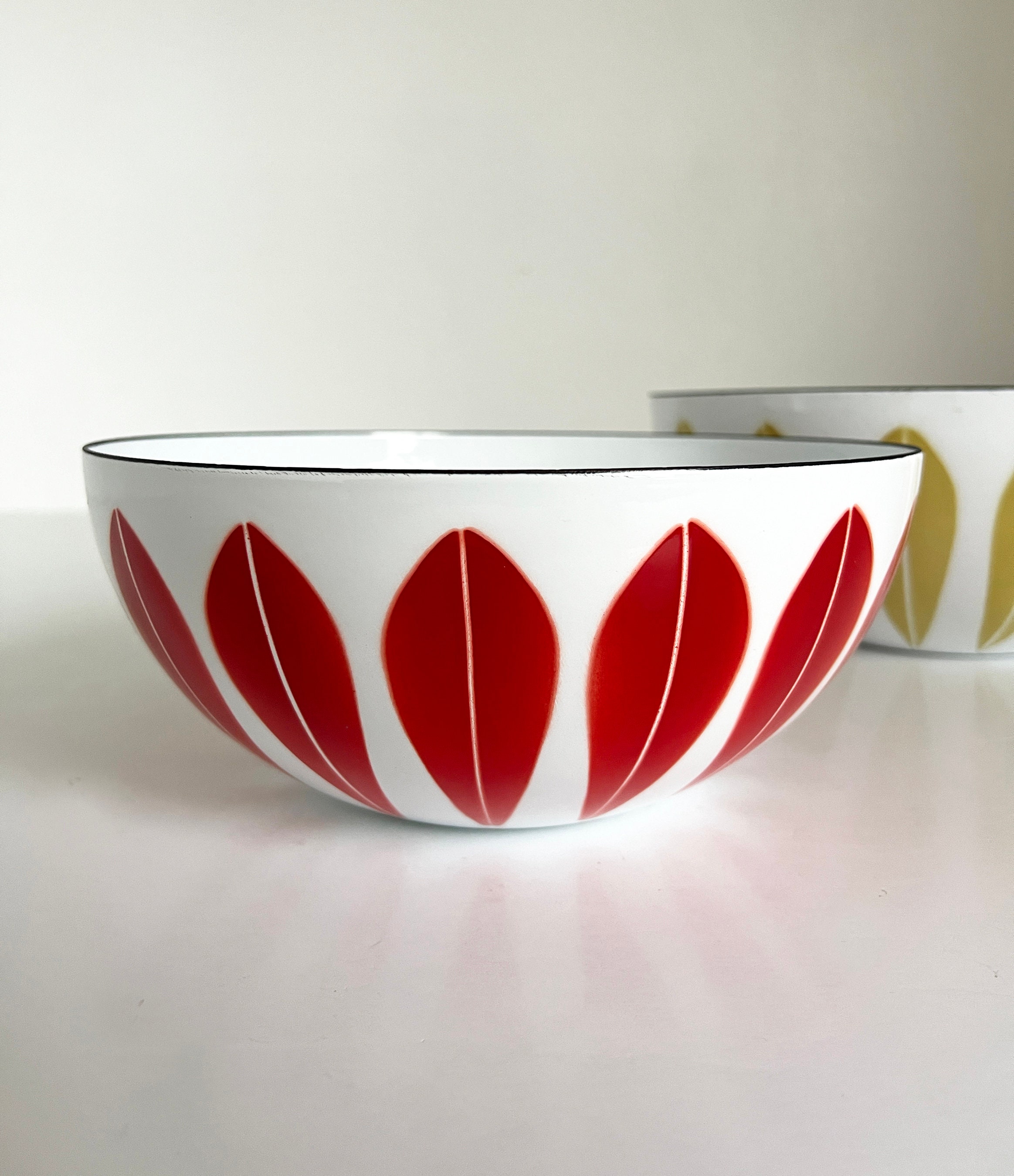 Cathrineholm Lotus Red White Enamel Bowl 9.5